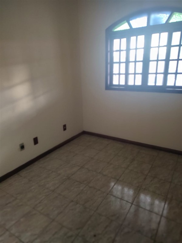 Casa para Alugar no Vila Julieta em Resende