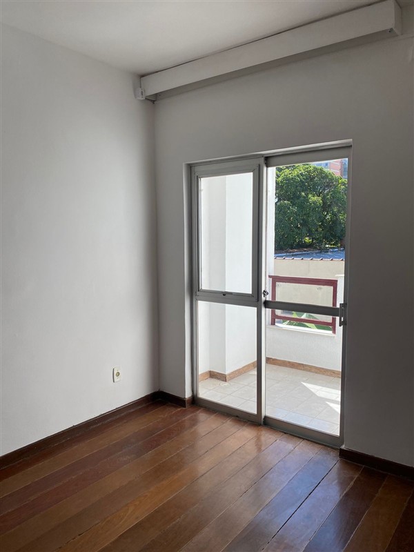 Apartamento para Venda ou Alugar no Campos Elíseos em Resende
