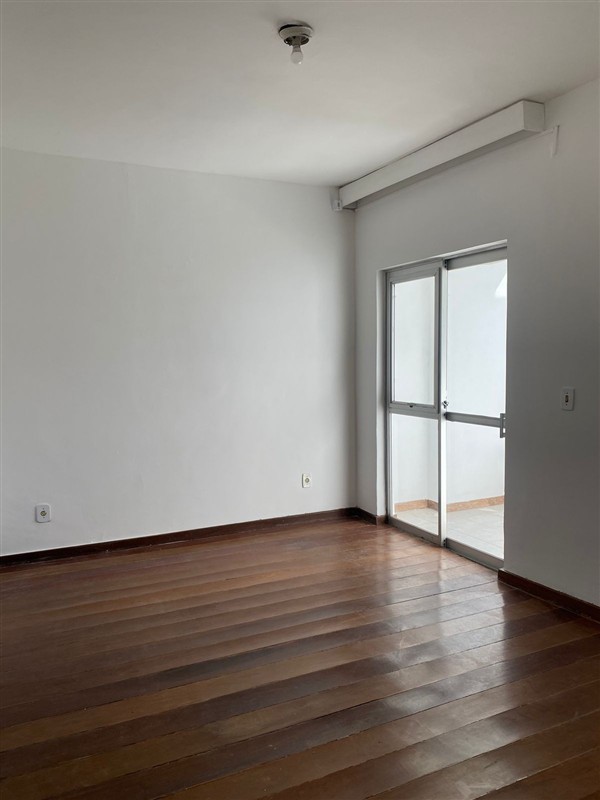 Apartamento para Venda ou Alugar no Campos Elíseos em Resende