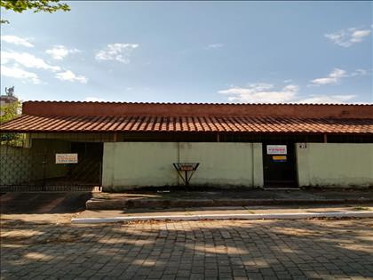 Casa à Venda