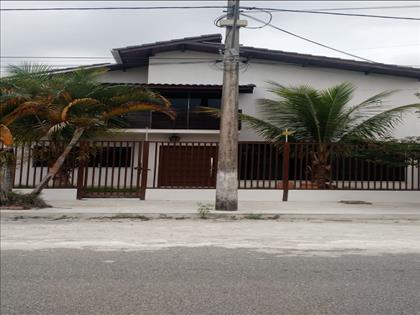 Casa à Venda