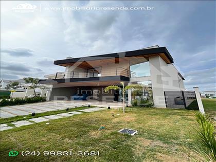 Casa à Venda