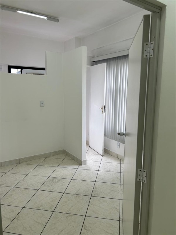 Sala comercial para Alugar no Vila Julieta em Resende - Foto do Im�vel